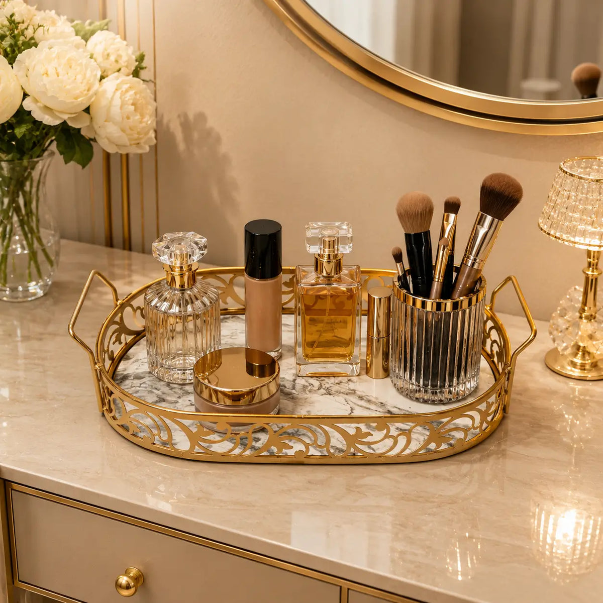 Oval Shaped Makeup and Cosmetic Organizer