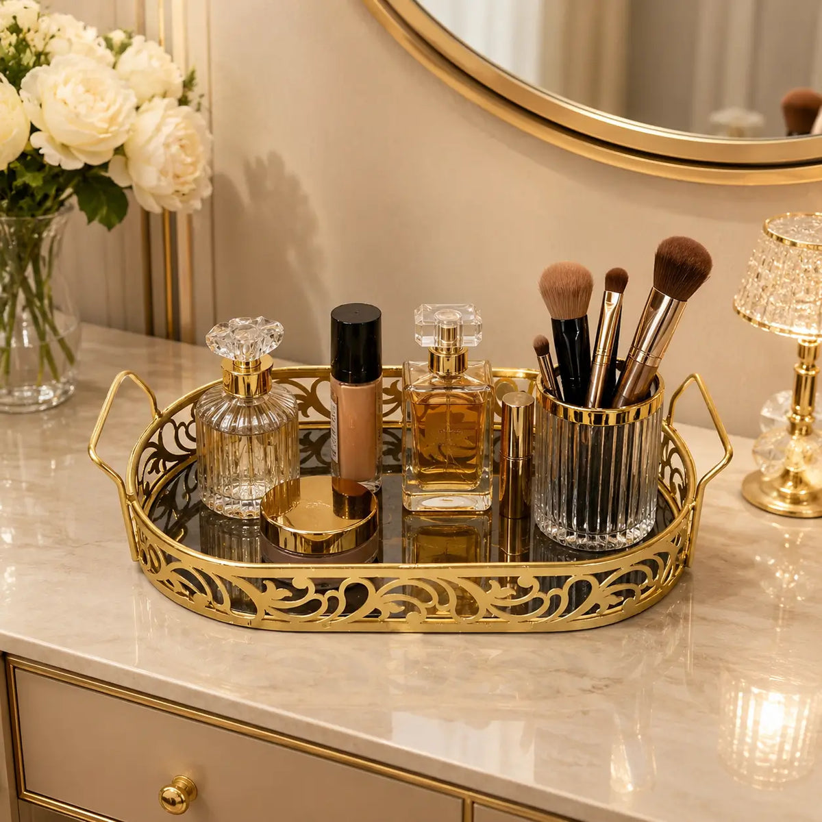 Oval Shaped Makeup and Cosmetic Organizer